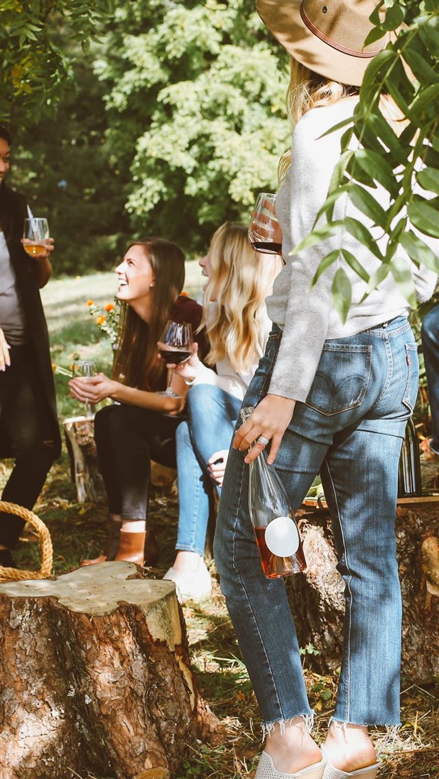 1284x2778 group of women in forest drinking -  iphone 13 Wallpaper