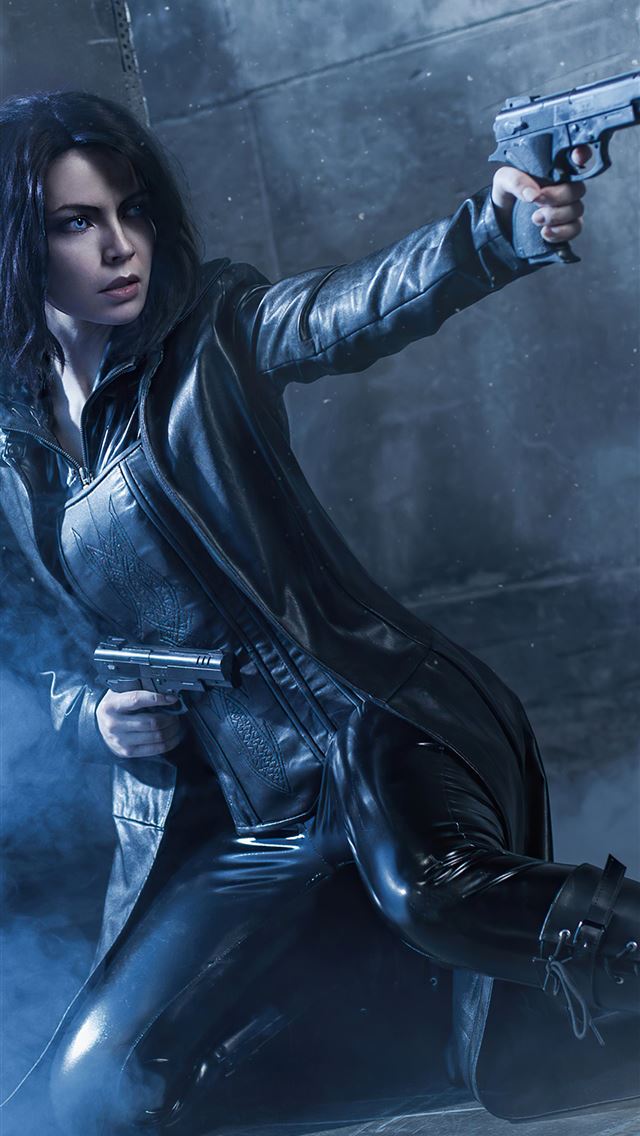 1284x2778 selene underworld cosplay -  iphone 13 Wallpaper