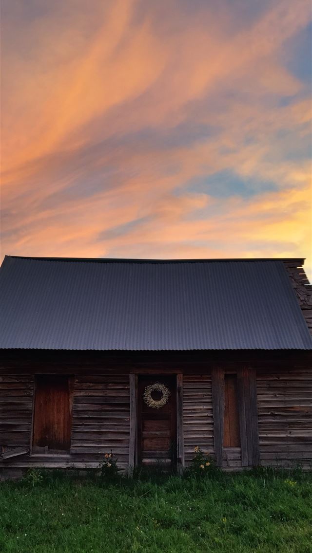 1284x2778 brown wooden shed -  iphone 13 Wallpaper