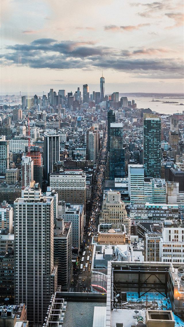 1284x2778 bird's eye view photography of buildings - manhattan iPhone Wallpaper