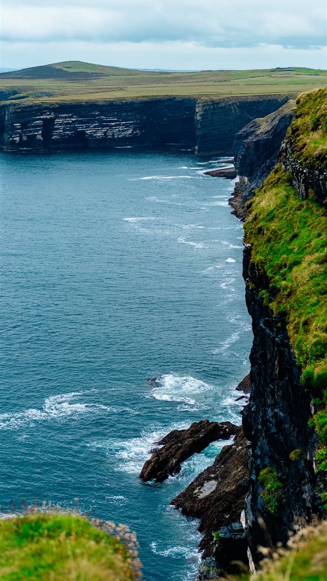 1284x2778 sea bed view from the clift -  iphone 13 Wallpaper