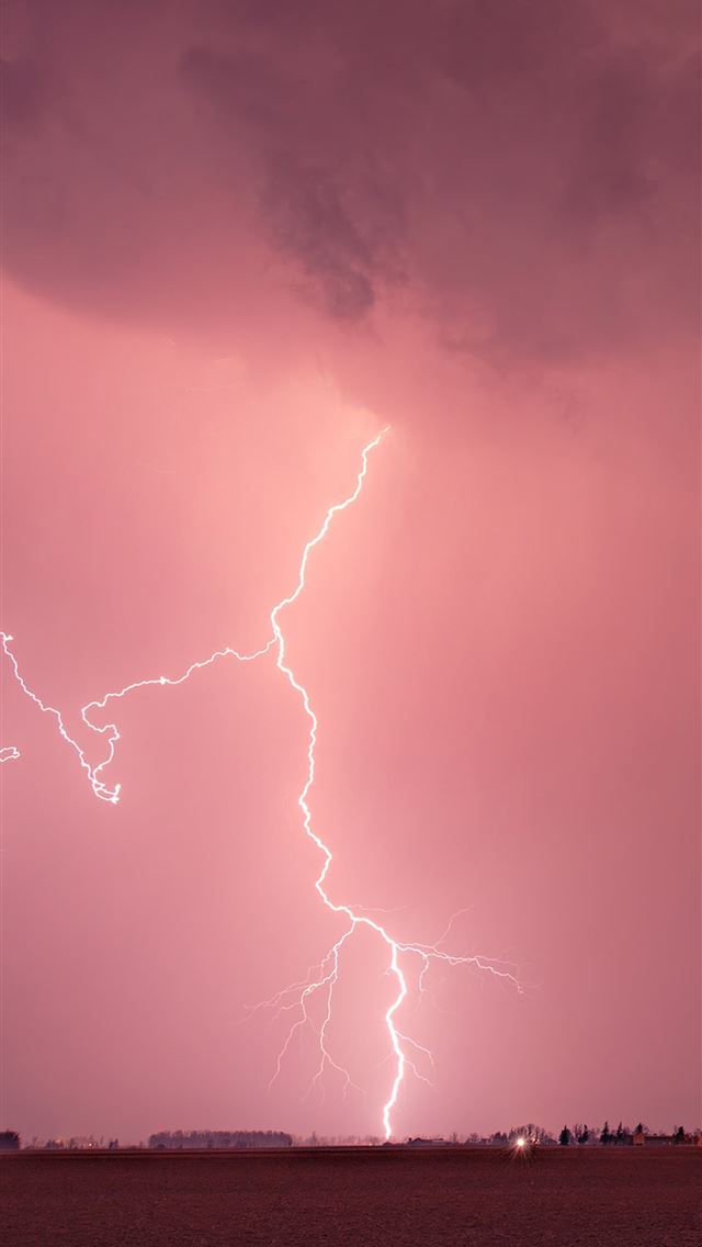 1284x2778 lightning nature strom 4k -  iphone 13 Wallpaper