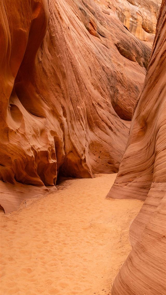 1284x2778 brown rock formation during daytime -  iphone 14 Wallpaper