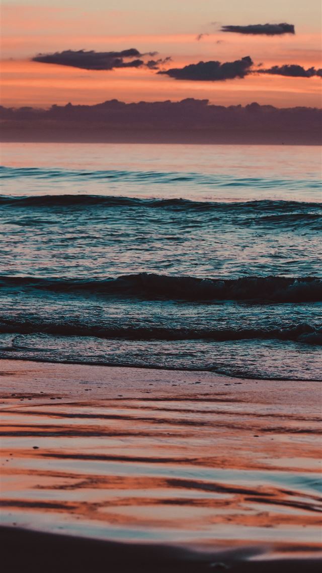 1290x2796 ocean waves crashing on shore during daytime - spring iPhone Wallpaper