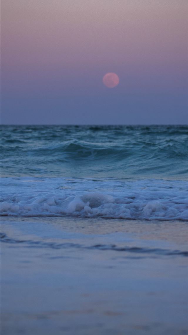 1290x2796 ocean waves crashing on shore during sunset - spring iPhone Wallpaper