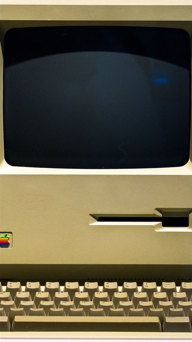 1290x2796 turned off Macintosh monitor - vintage iPhone Wallpaper