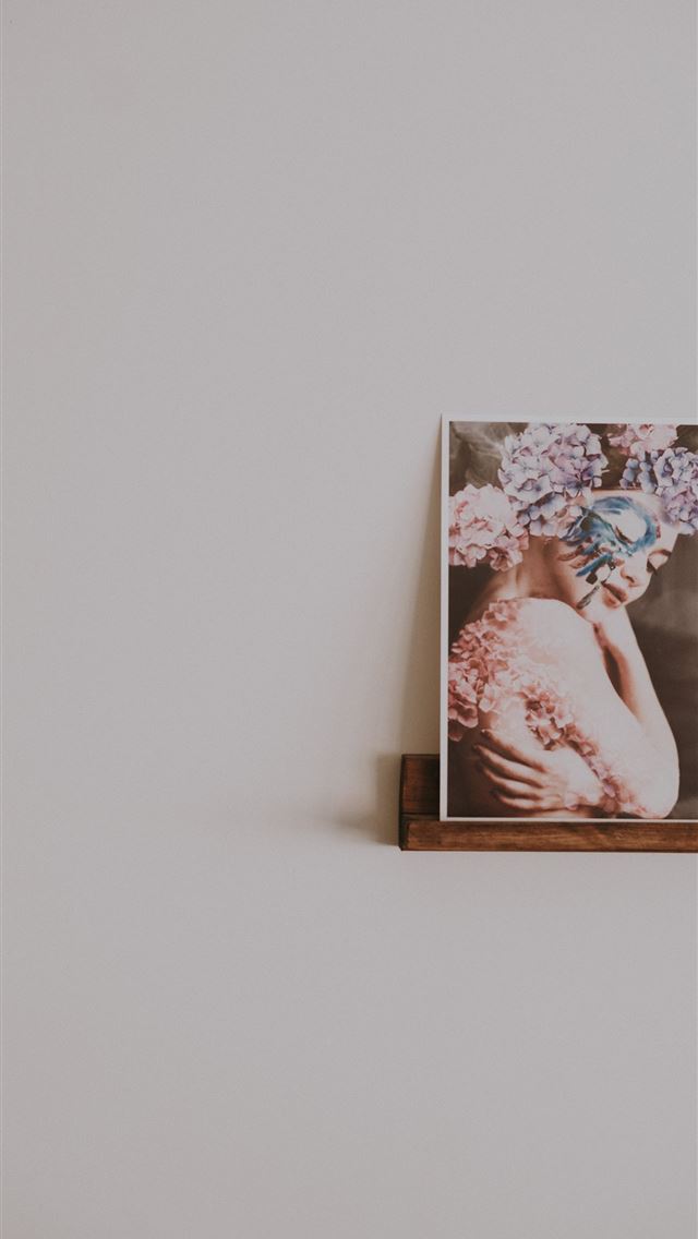 1290x2796 woman portrait photo -  iphone 14 Wallpaper