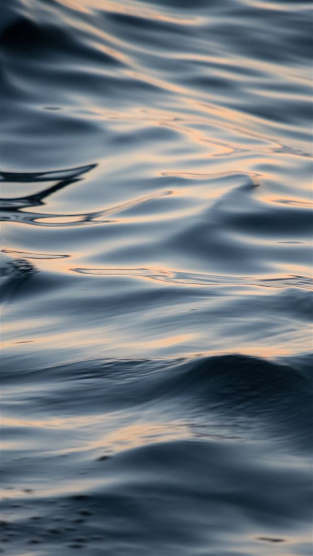 1290x2796 close up body of water - grey iPhone Wallpaper