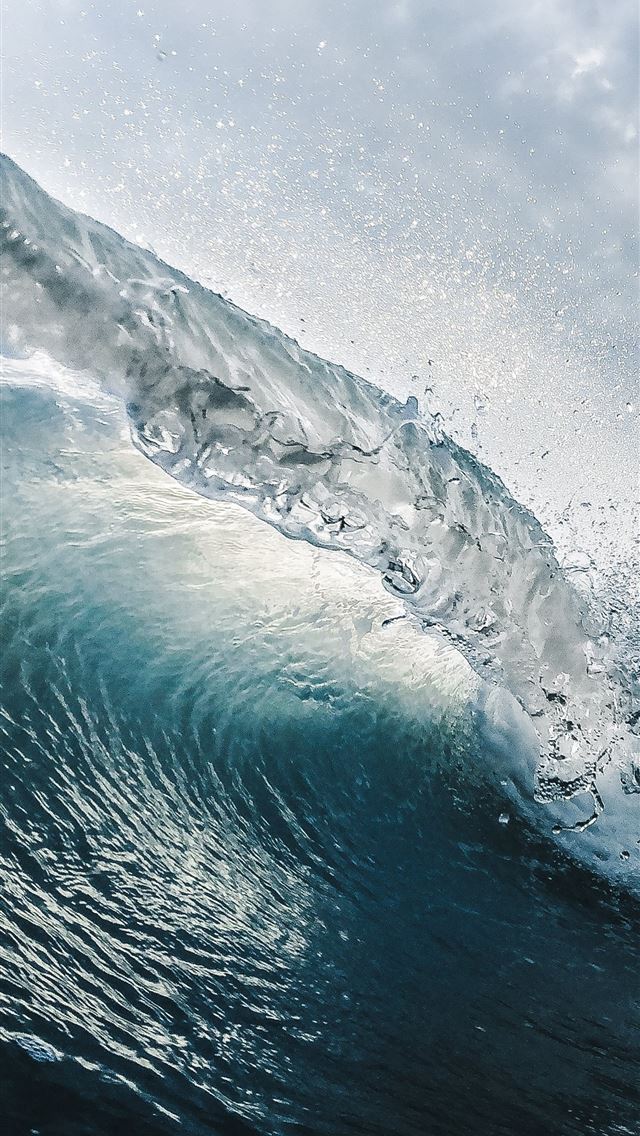 1290x2796 a large wave in the middle of the ocean - wave iPhone Wallpaper