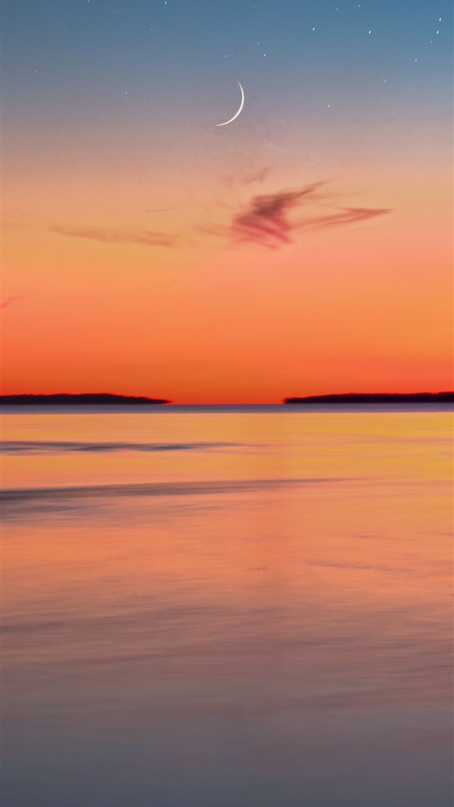 1290x2796 a view of a sunset over a body of water - beautiful iPhone Wallpaper