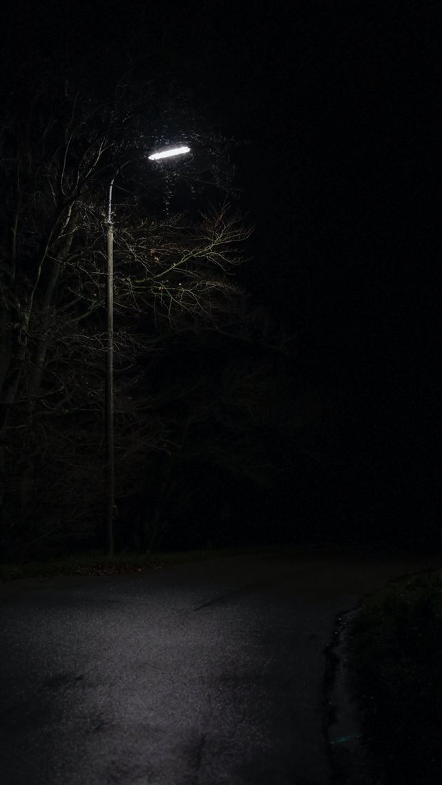 1290x2796 view of empty road under light post -  iphone 14 Wallpaper