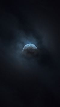 full moon in dark night sky wallpaper