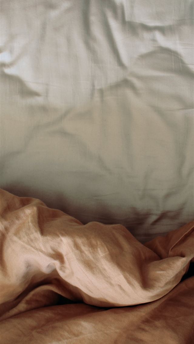 1290x2796 white and brown bed comforter - cover iPhone Wallpaper