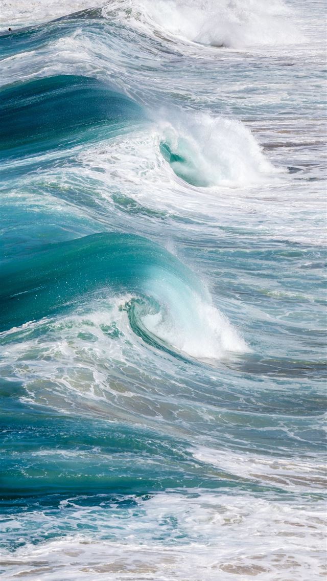 1290x2796 ocean waves crashing on shore during daytime -  iphone 15 Wallpaper
