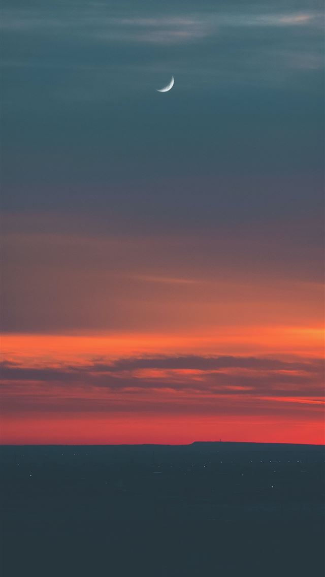 1290x2796 sea horizon during golden hour time -  iphone 15 Wallpaper