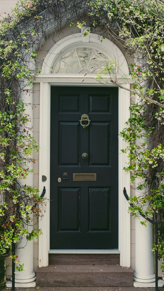 1290x2796 closed door - house iPhone Wallpaper
