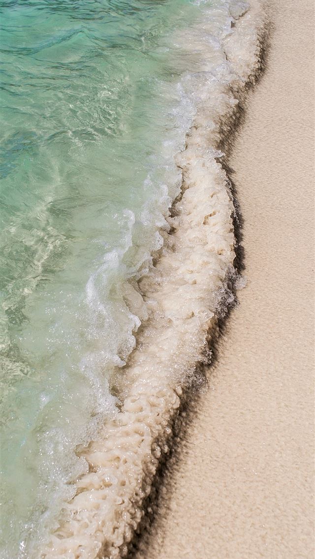1290x2796 brown sand beside body of water during daytime -  iphone 15 Wallpaper