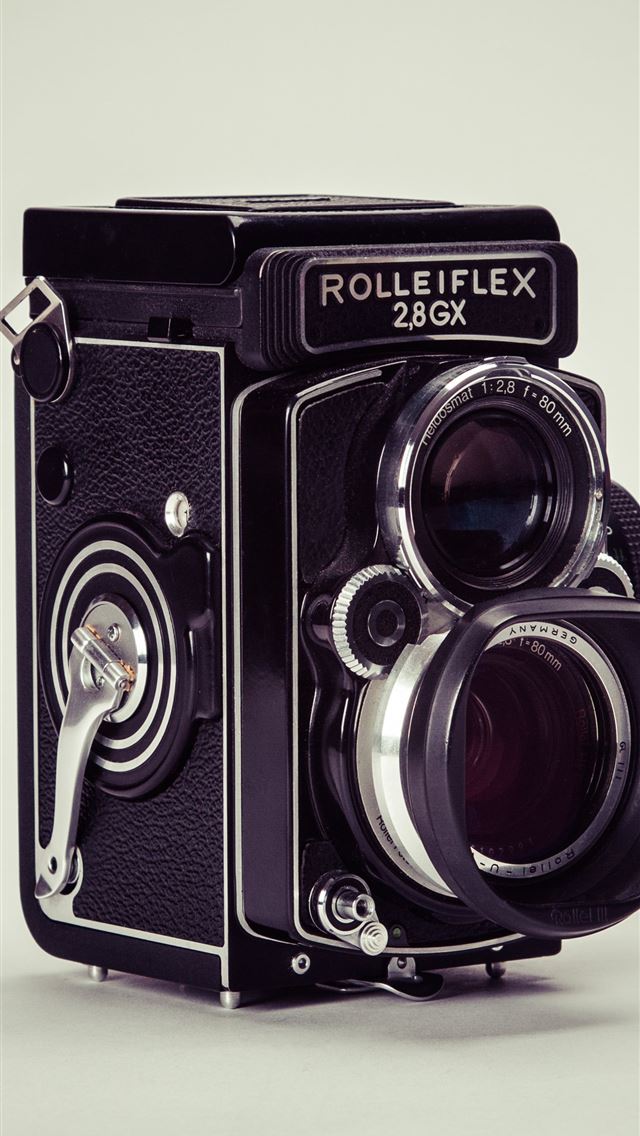 1290x2796 black Rolleiflex vintage camera -  iphone 15 Wallpaper