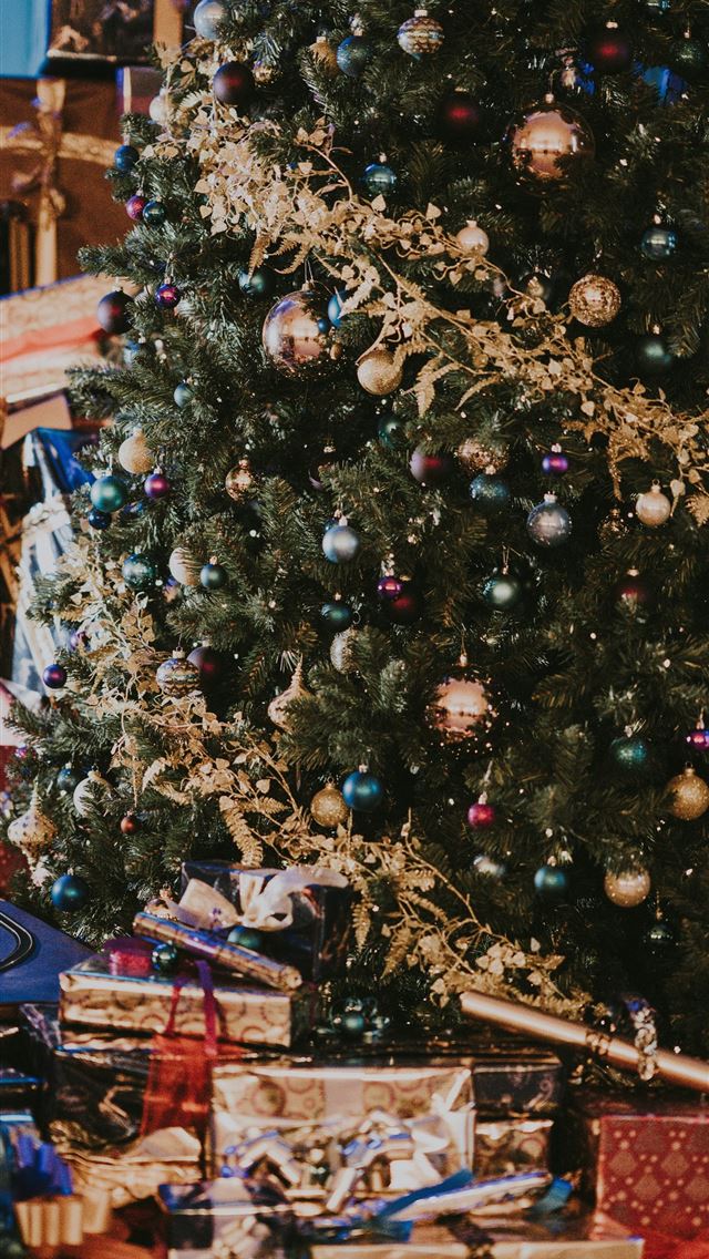 1290x2796 Christmas tree near gift boxes - tree iPhone Wallpaper