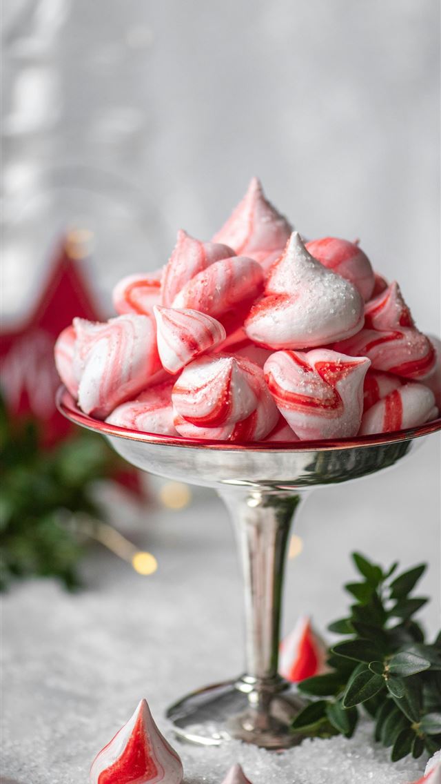 1290x2796 strawberry flavor chocolates - tree iPhone Wallpaper