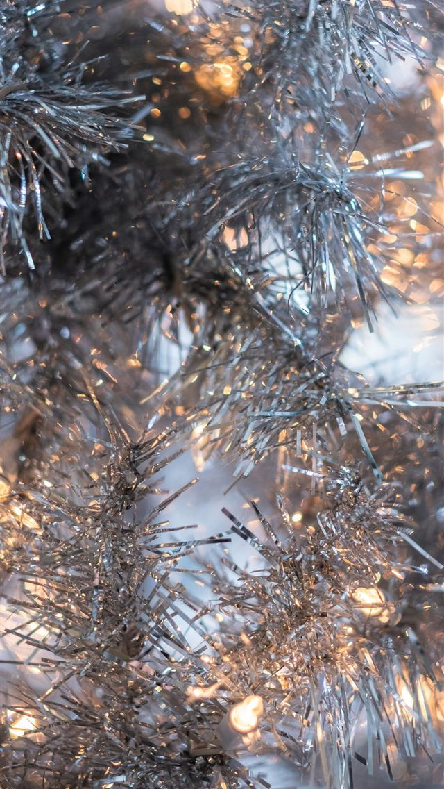1290x2796 lighted Christmas tree - silver iPhone Wallpaper