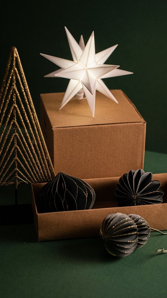 1290x2796 brown and black gift boxes -  iphone 15 Wallpaper