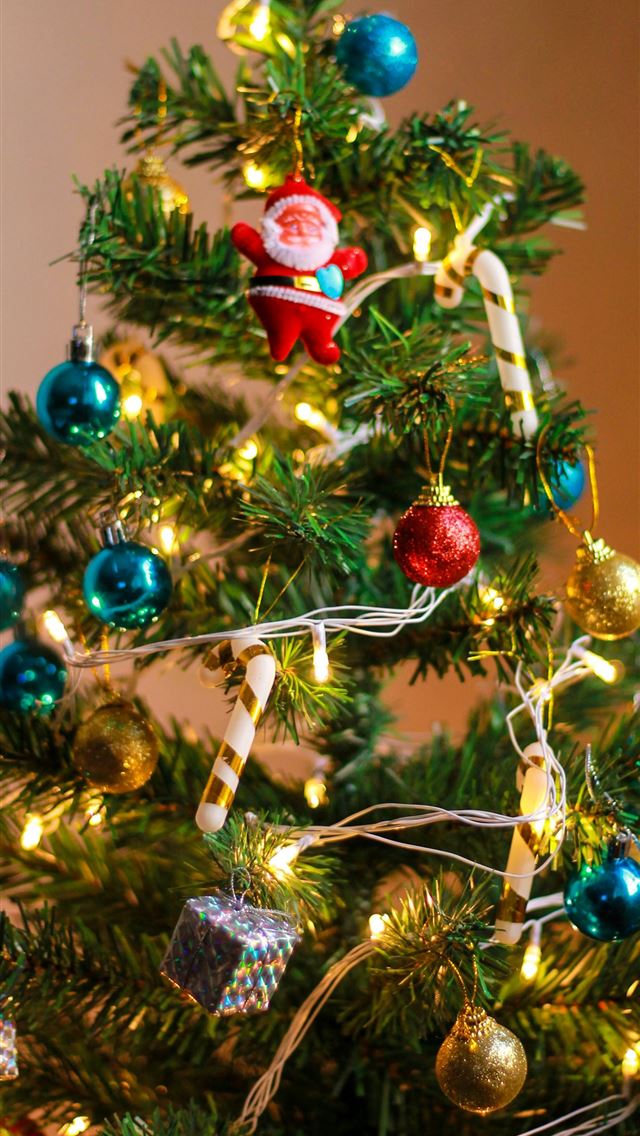 1290x2796 selective focus photography of baubles hanged on C... -  iphone 15 Wallpaper