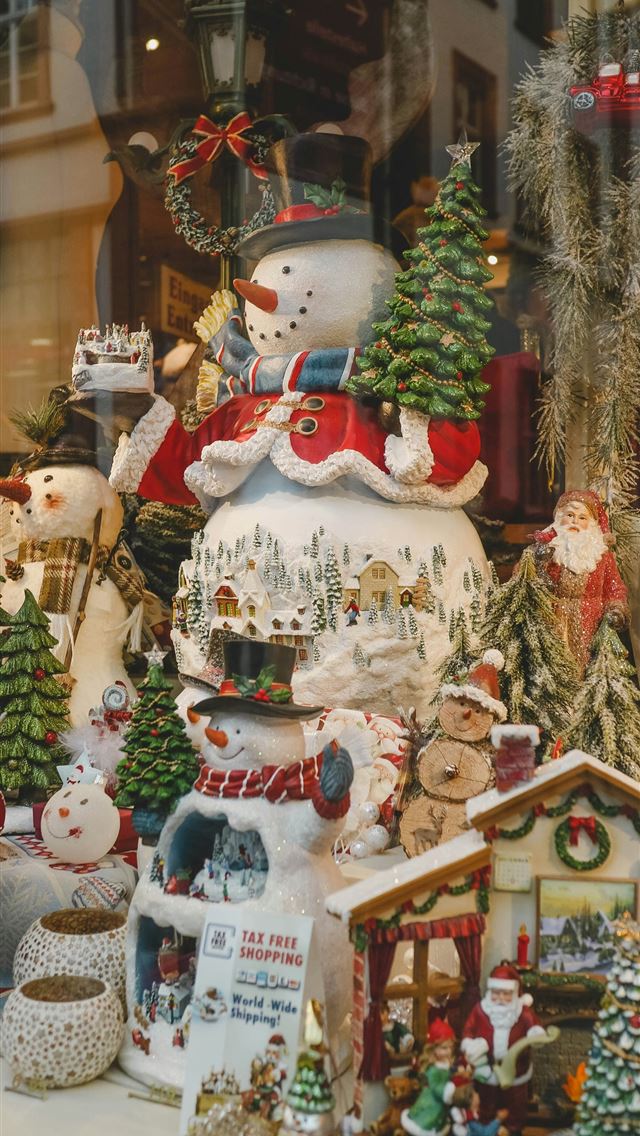 1290x2796 white red and green ceramic snowman figurine - tree iPhone Wallpaper