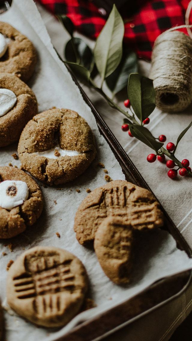 1290x2796 cookies on brown paper bag - holiday iPhone Wallpaper