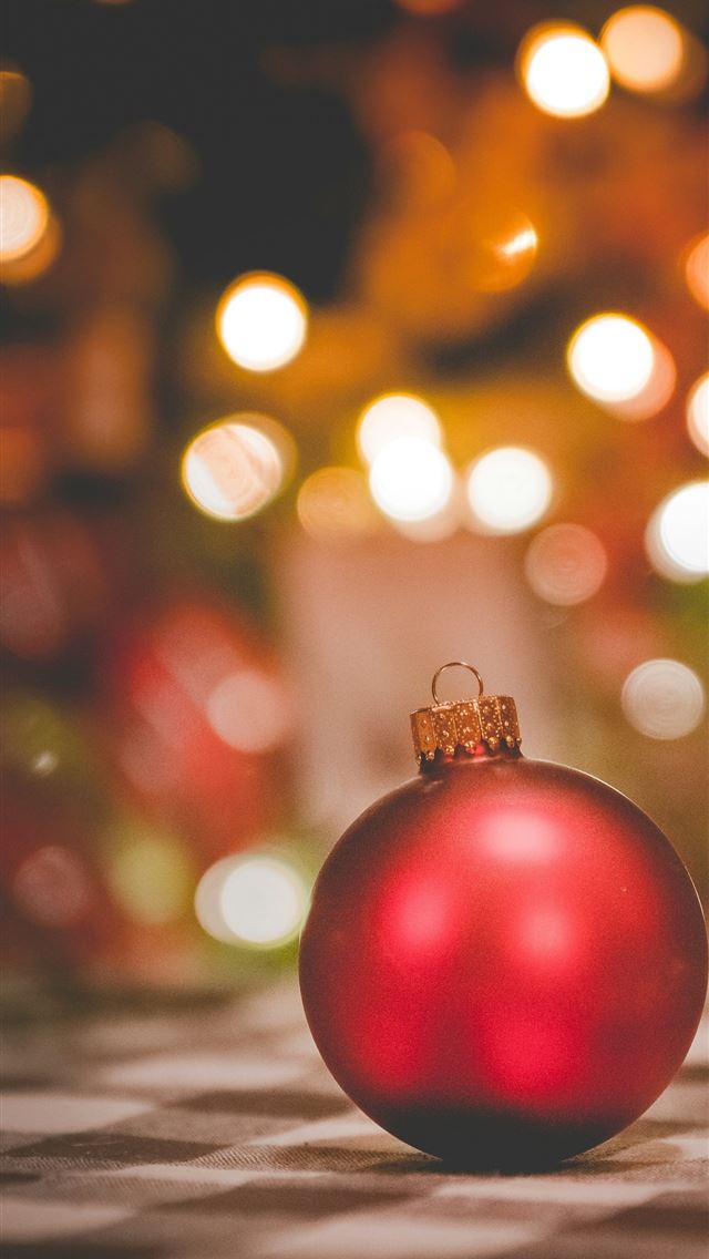 1290x2796 selective focus photography of red Christmas baubl... -  iphone 15 Wallpaper