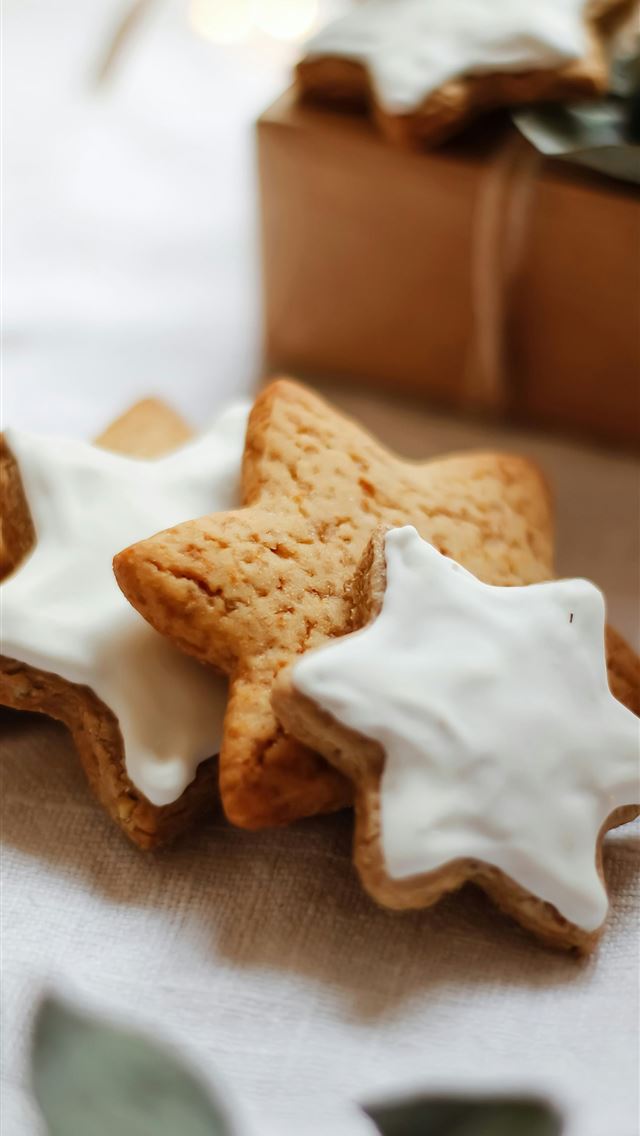 1290x2796 brown and white seashell on white textile - ice cream iPhone Wallpaper