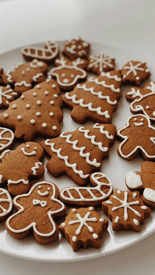 1290x2796 brown cookies on white ceramic plate - birthday cake iPhone Wallpaper