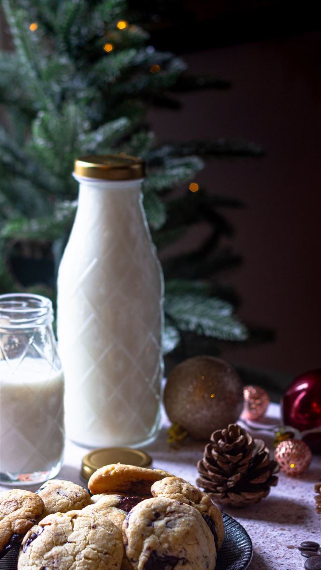 1290x2796 milk in clear glass jar -  iphone 15 Wallpaper
