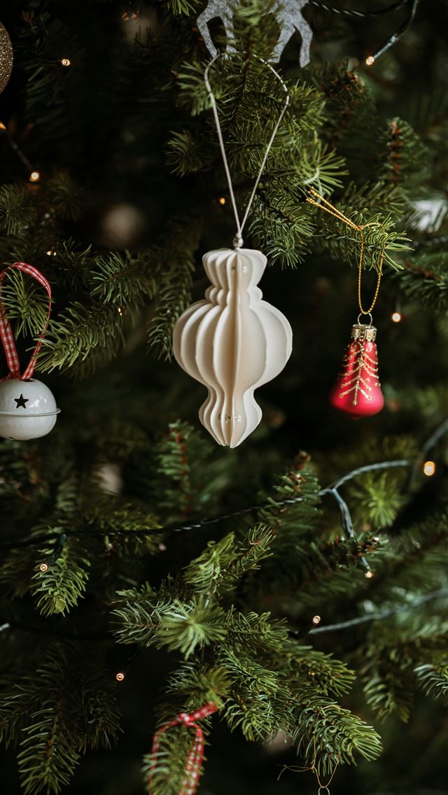 1290x2796 hanged ornaments on Christmas tree - tree iPhone Wallpaper