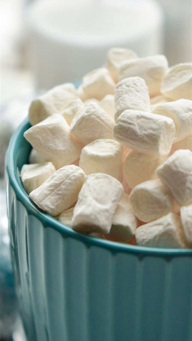 1290x2796 white marshmallow - christmas iPhone Wallpaper