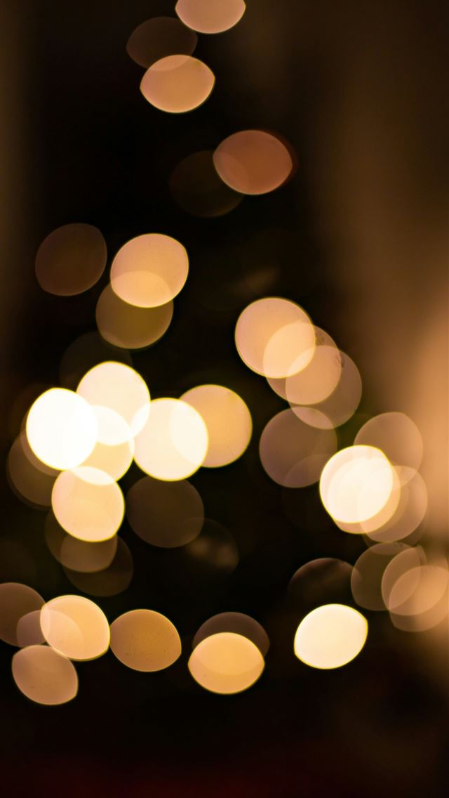 1290x2796 white and yellow plastic toy -  iPhone Wallpaper