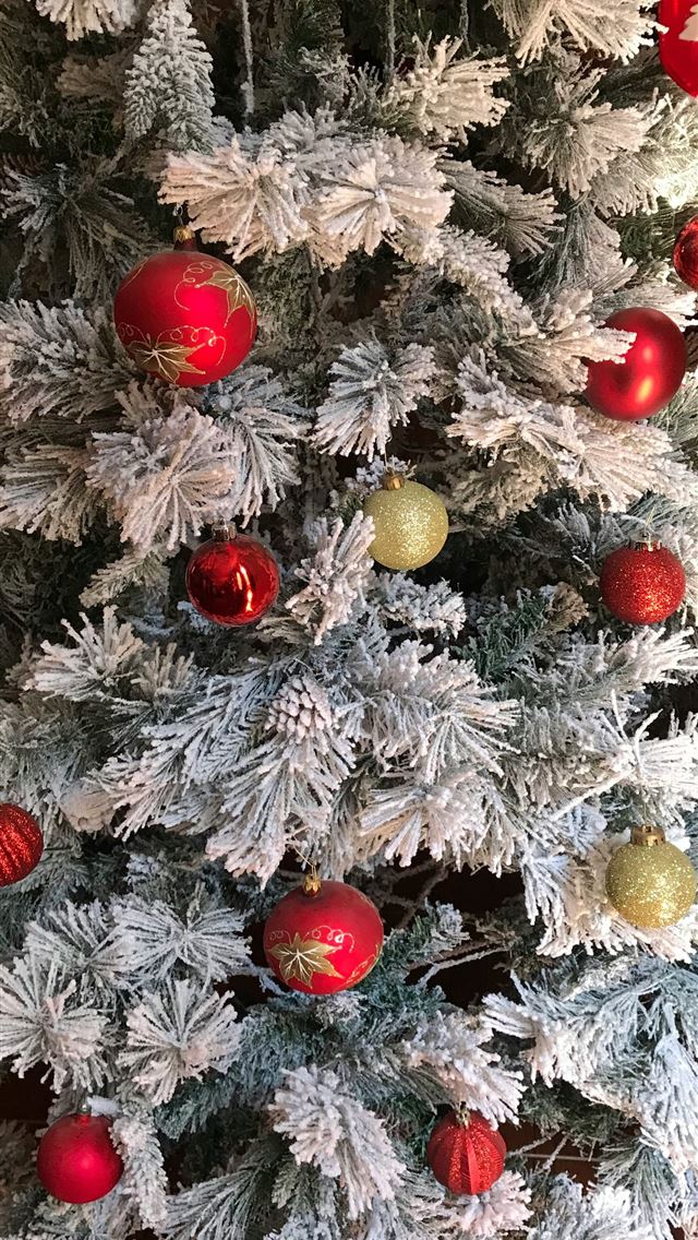 1290x2796 Christmas tree with baubles -  iPhone Wallpaper