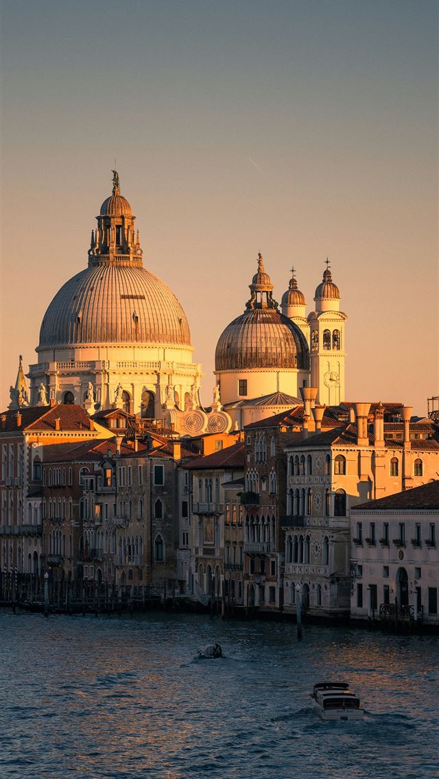 1290x2796 The grand canal and basilica santa maria della sal... -  iPhone Wallpaper
