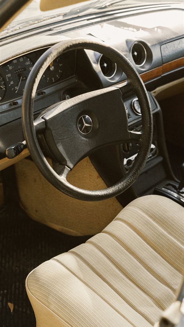 1290x2796 The interior of a mercedes benz benz benz benz ben... -  iPhone Wallpaper