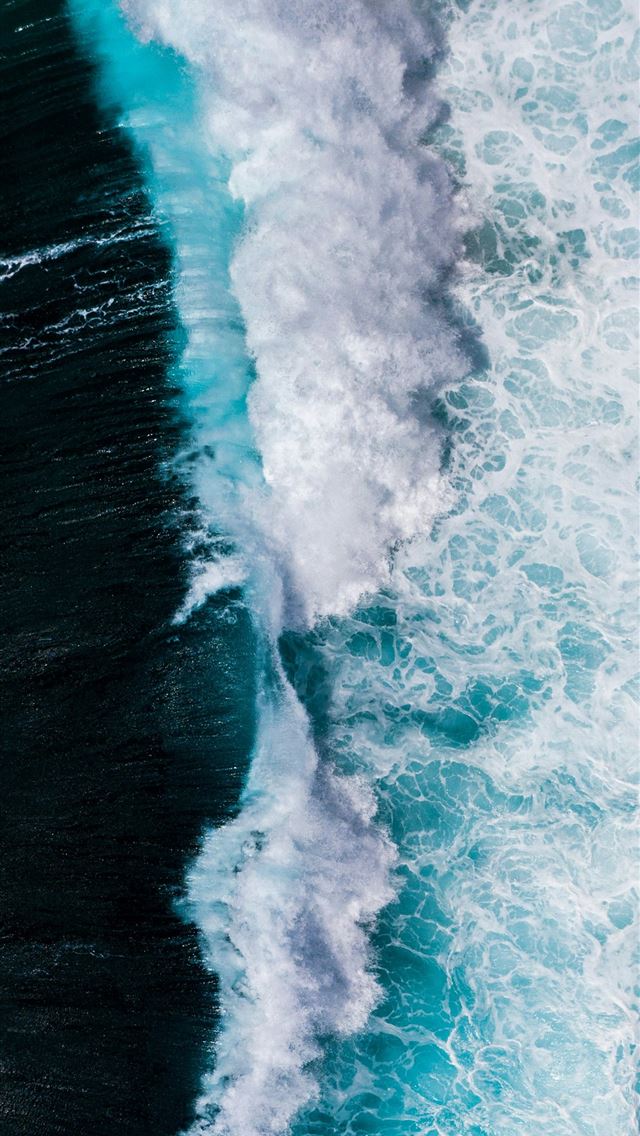 640x1136 ocean waves crashing on shore during daytime -  iPhone Wallpaper