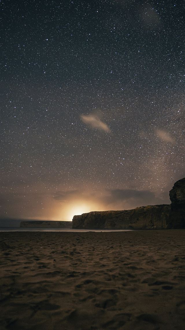 640x1136 the night sky with stars above a beach -  iPhone Wallpaper
