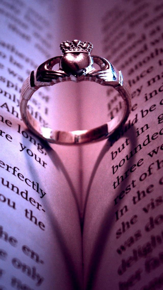 640x1136 Love Friendship - heart iPhone Wallpaper