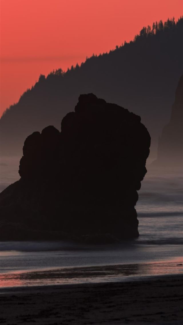 640x1136 salmon sky at cannon beach oregon -  iPhone Wallpaper