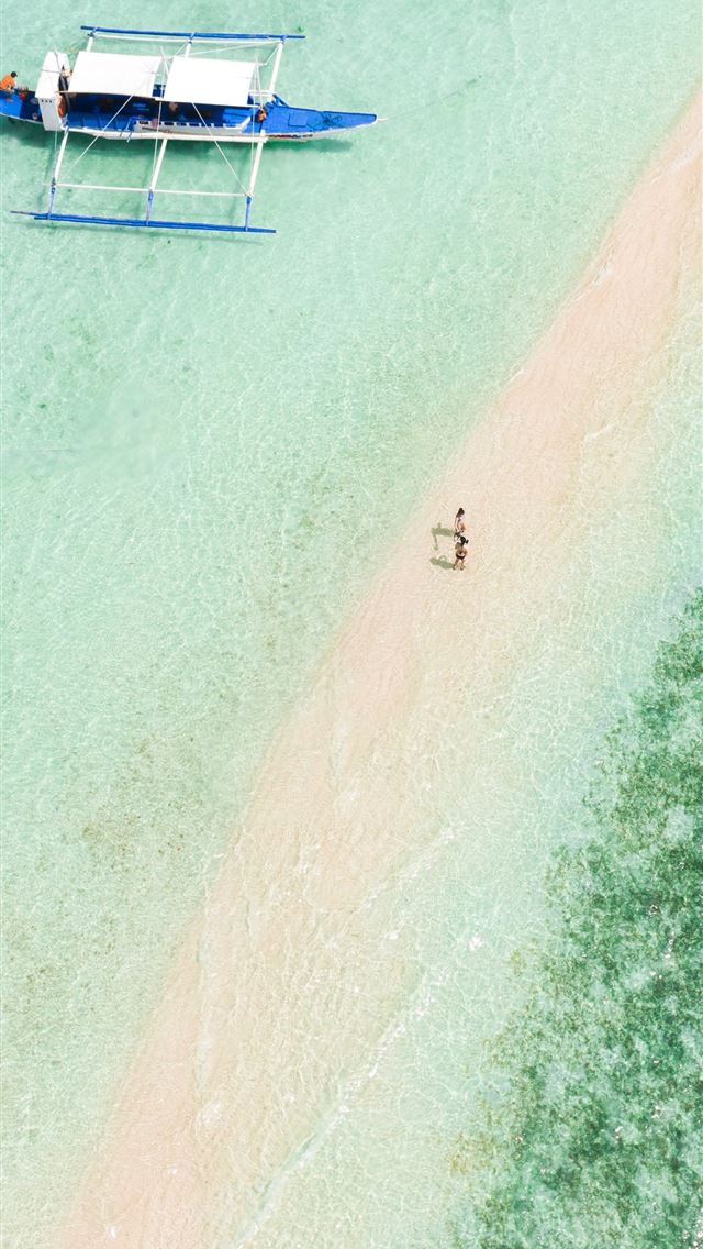 640x1136 people on beach during daytime - philippines iPhone Wallpaper
