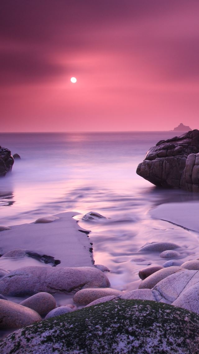640x1136 Pink Haze and Stones - sea iPhone Wallpaper