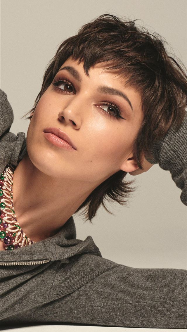640x1136 ursula corbero 2020 4k - celebrities iPhone Wallpaper
