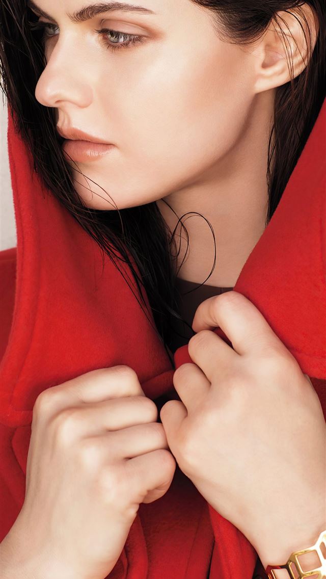 640x1136 alexandra daddario instyle 2020 -  iPhone Wallpaper