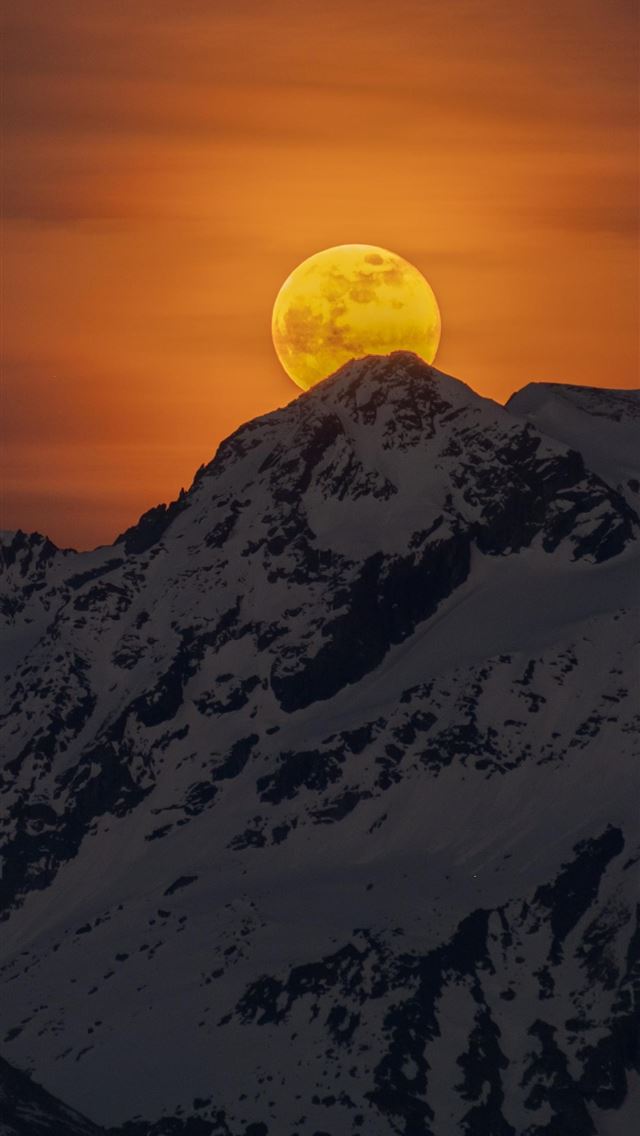 640x1136 rise of supermoon - moon iPhone Wallpaper
