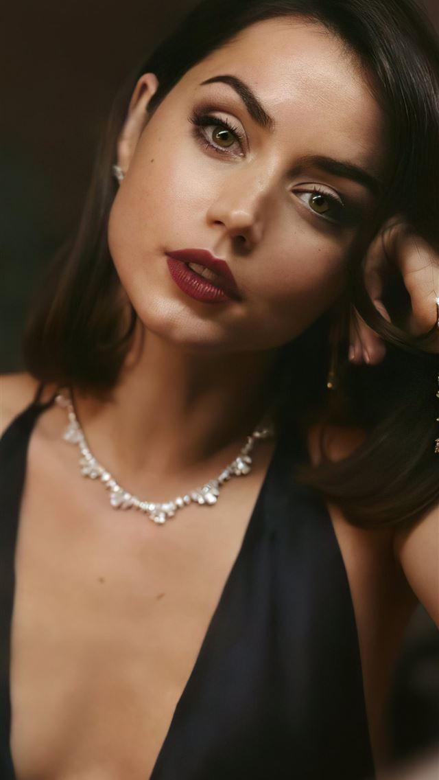 ana de armas wallpaper iphone