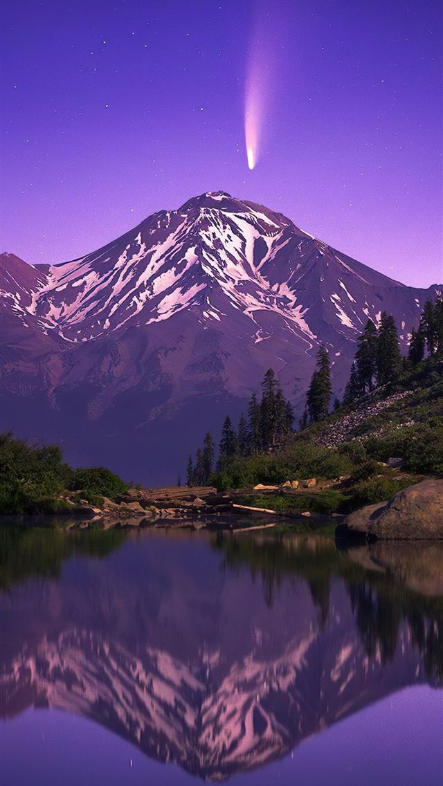 640x1136 neowise seen from mt shasta 4k - mountains iPhone Wallpaper